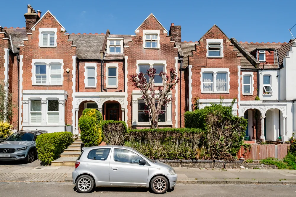 Onslow Gardens, London, N10