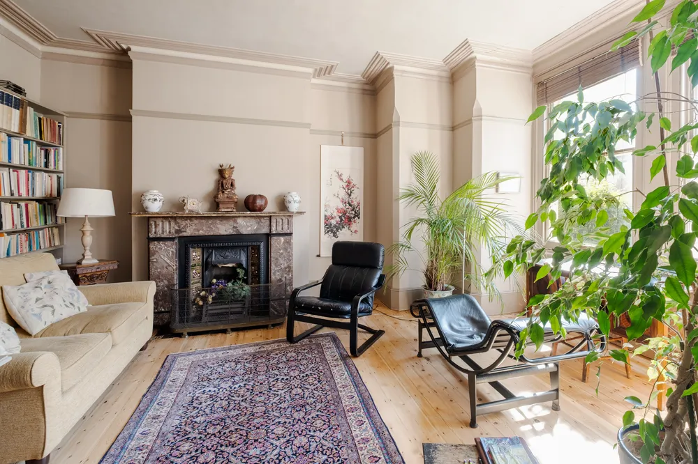 Onslow Gardens, London, N10