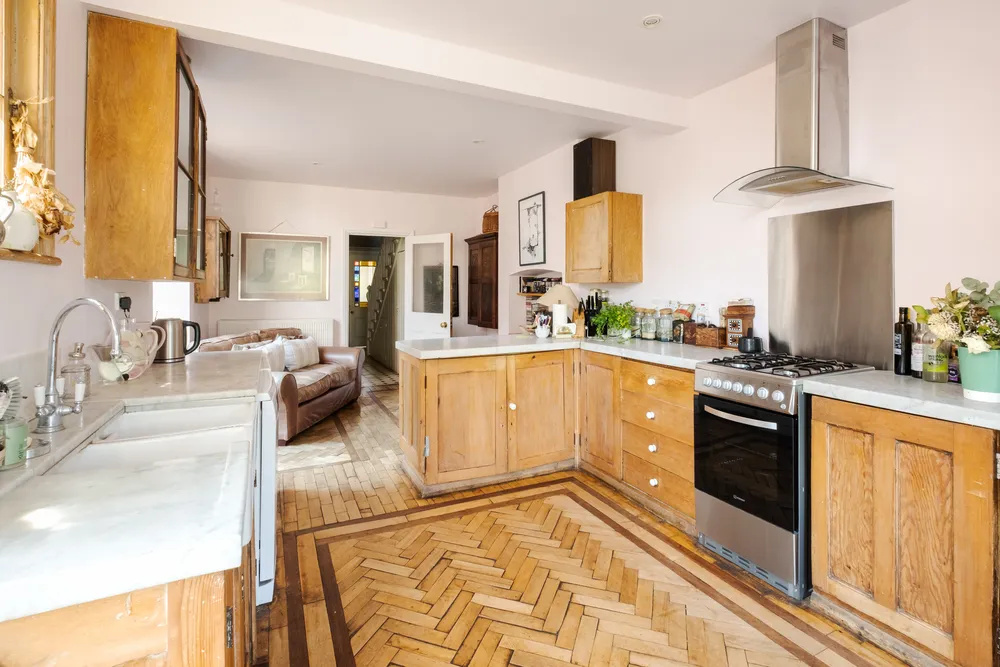 Onslow Gardens, London, N10