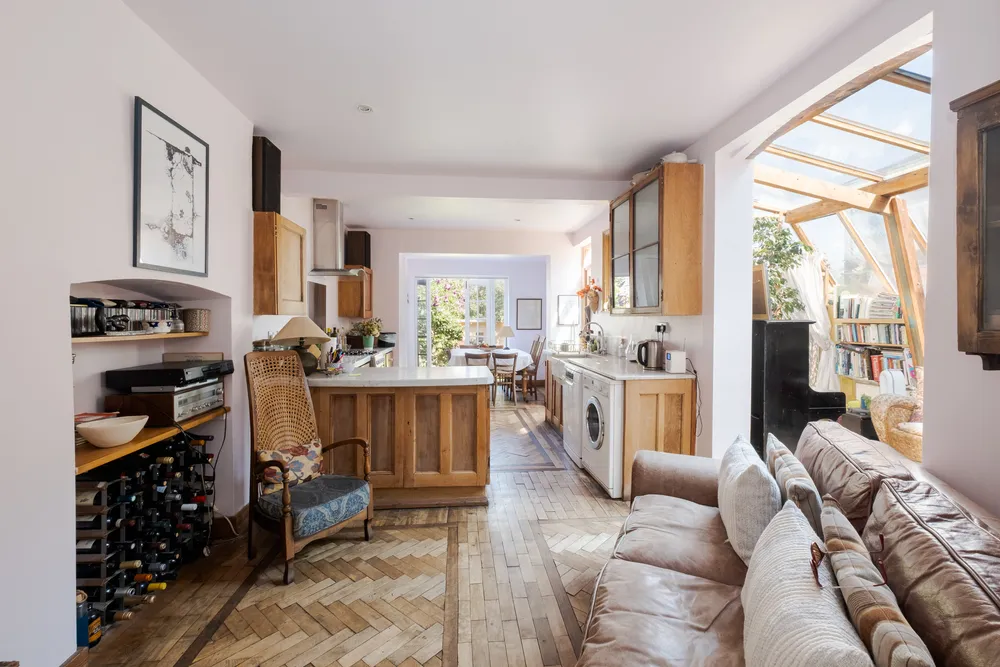Onslow Gardens, London, N10