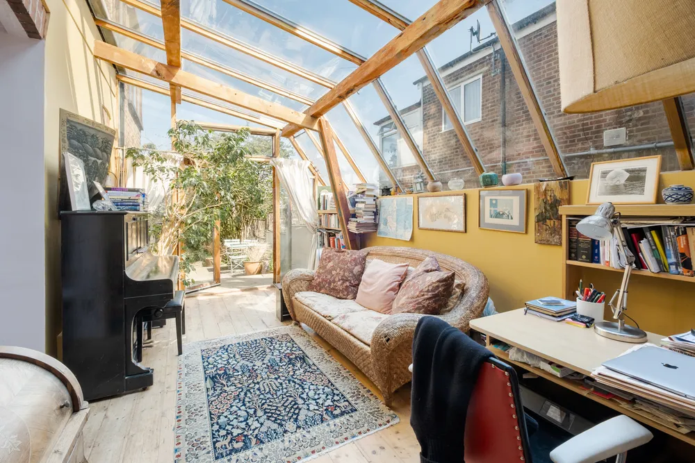 Onslow Gardens, London, N10