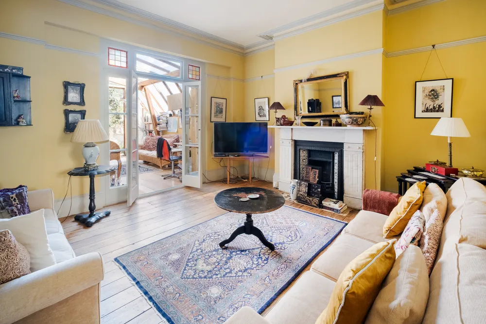 Onslow Gardens, London, N10