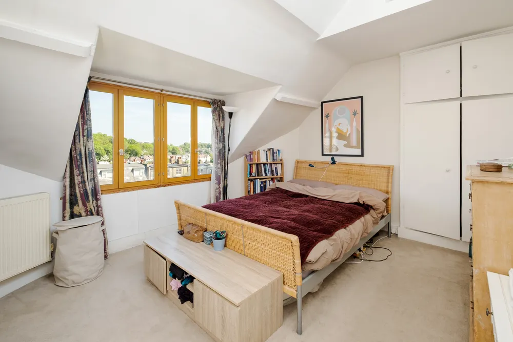 Onslow Gardens, London, N10