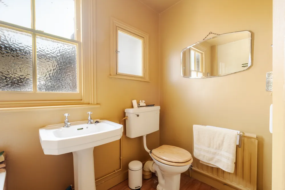 Onslow Gardens, London, N10