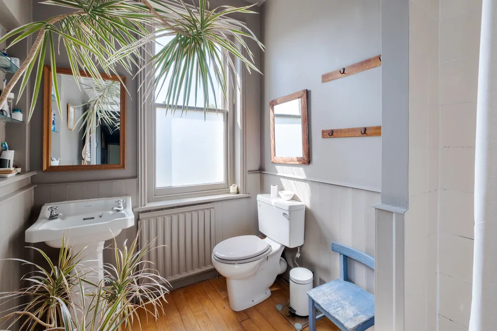 Onslow Gardens, London, N10