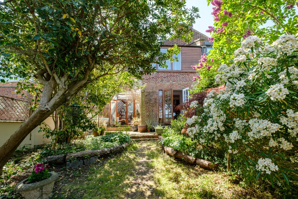 Onslow Gardens, London, N10