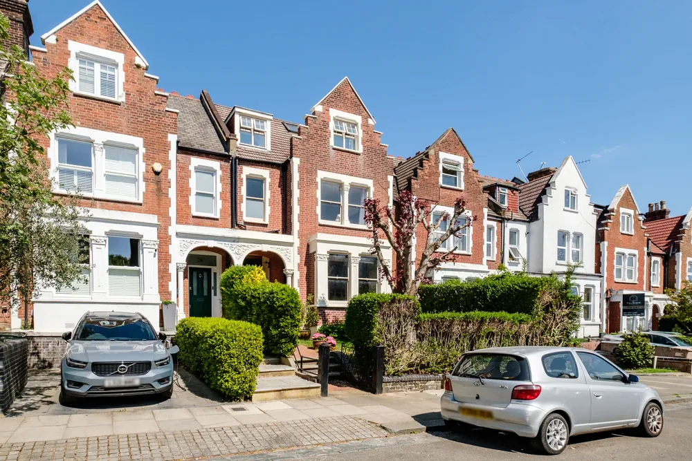 Onslow Gardens, London, N10