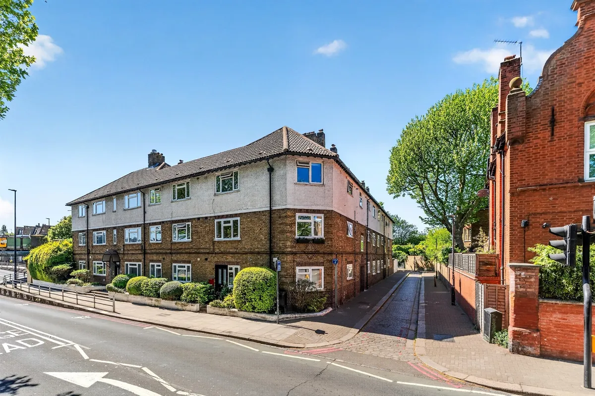 Latchmere Road, London