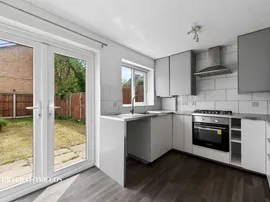 Trevithick Close, Feltham thumb 3