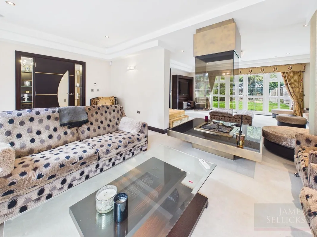 Manor Road, Oadby, Leicestershire