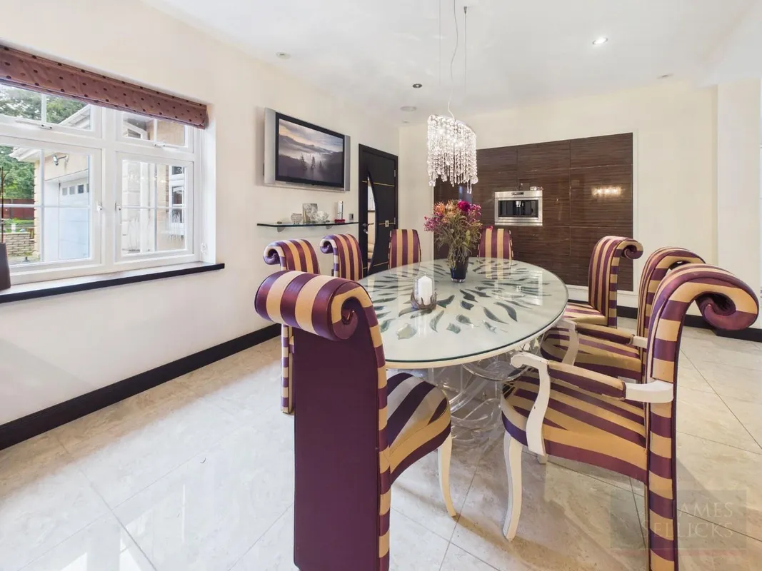 Manor Road, Oadby, Leicestershire