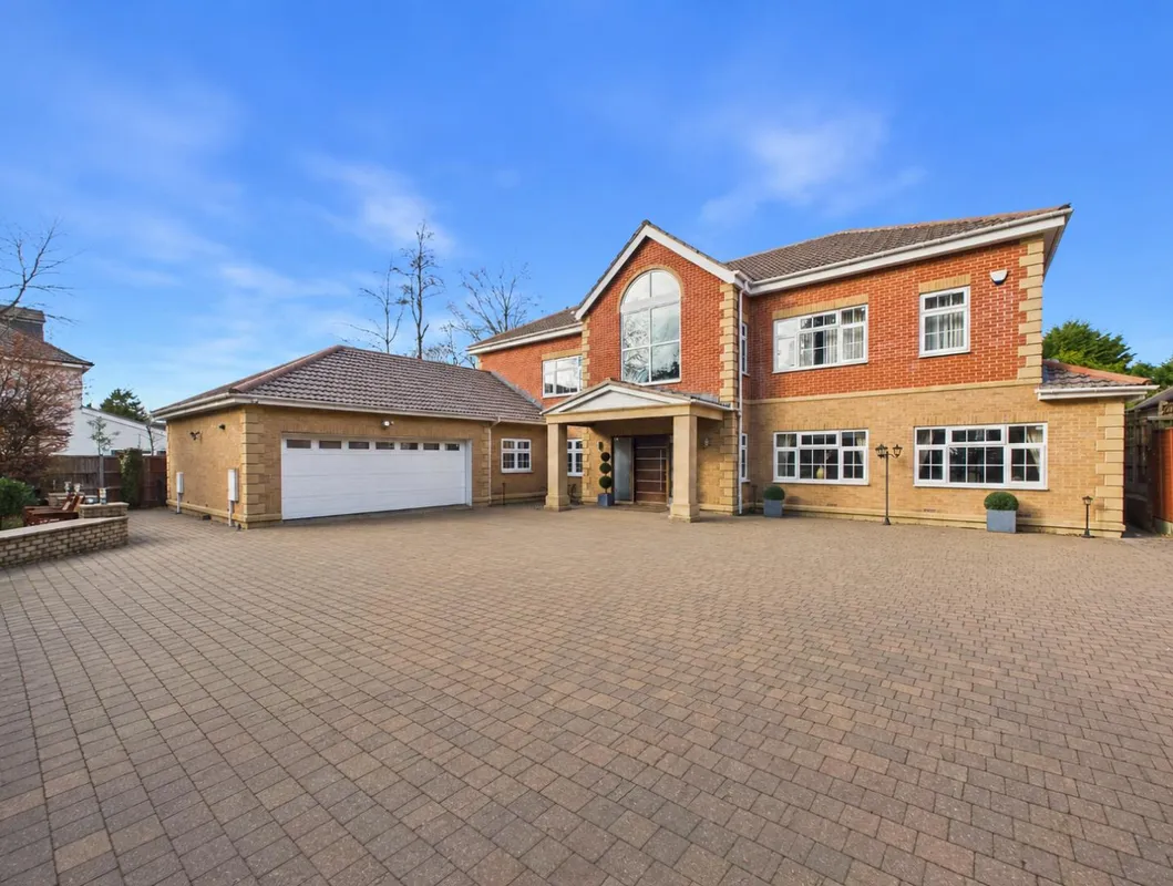 Manor Road, Oadby, Leicestershire