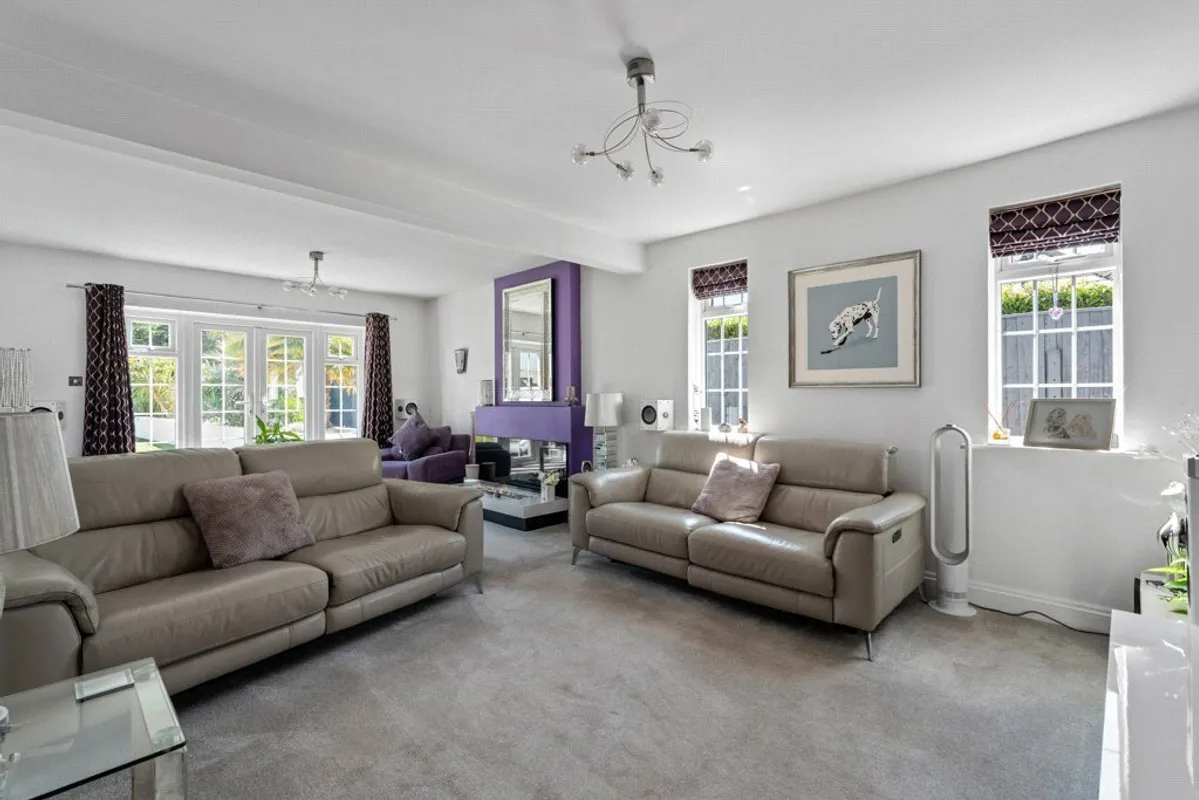 Glenwood Road, West Moors, Ferndown, Dorset, BH22