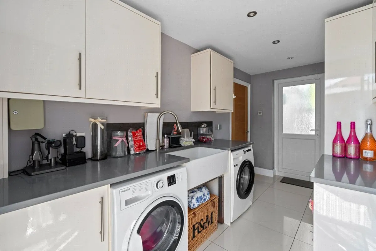 Glenwood Road, West Moors, Ferndown, Dorset, BH22