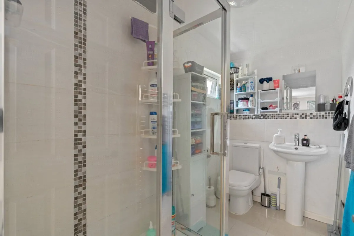 Glenwood Road, West Moors, Ferndown, Dorset, BH22