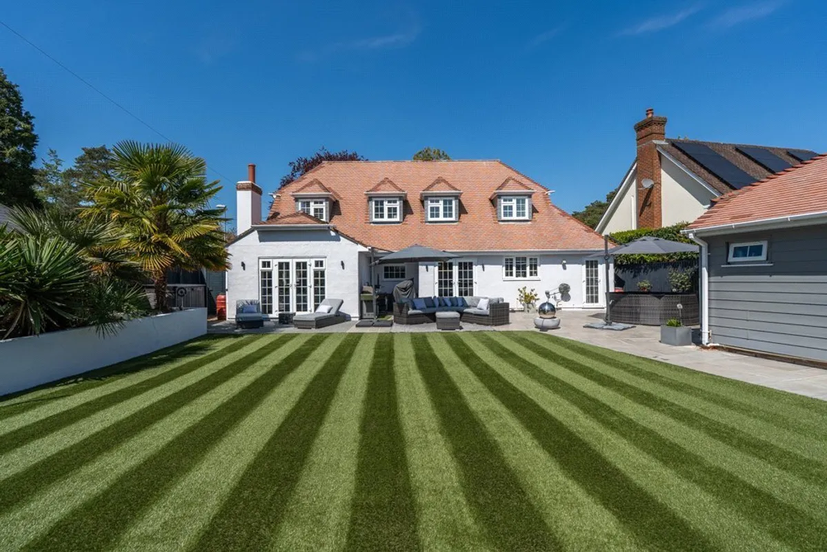Glenwood Road, West Moors, Ferndown, Dorset, BH22