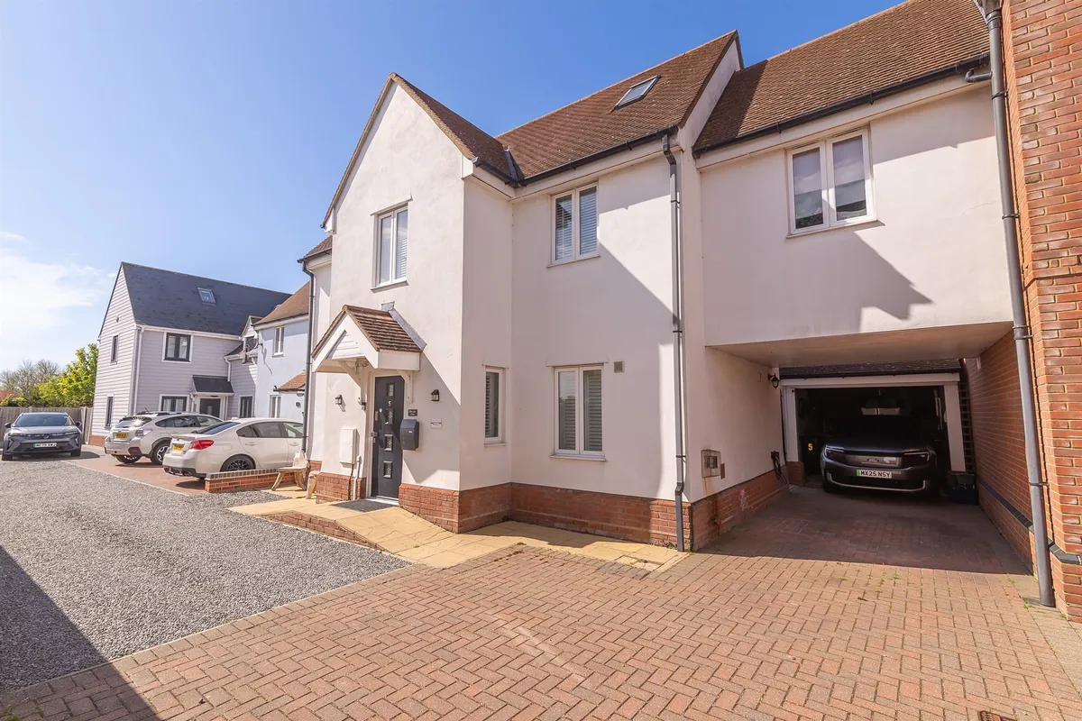 Blackwater Mews, Steeple, SOUTHMINSTER