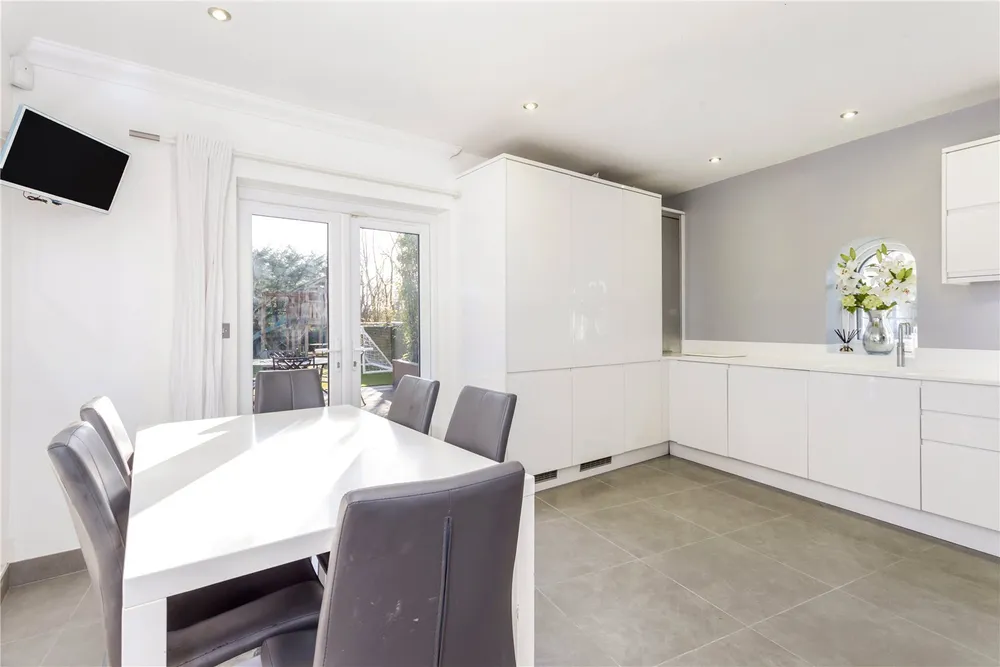 Gowrie Place, Caterham, CR3