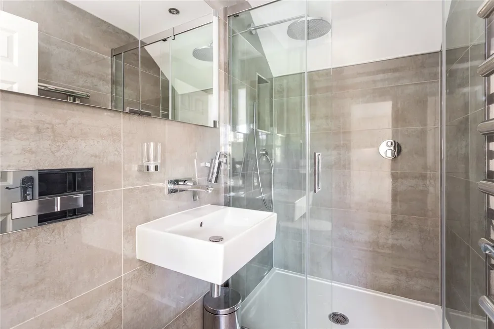 Gowrie Place, Caterham, CR3