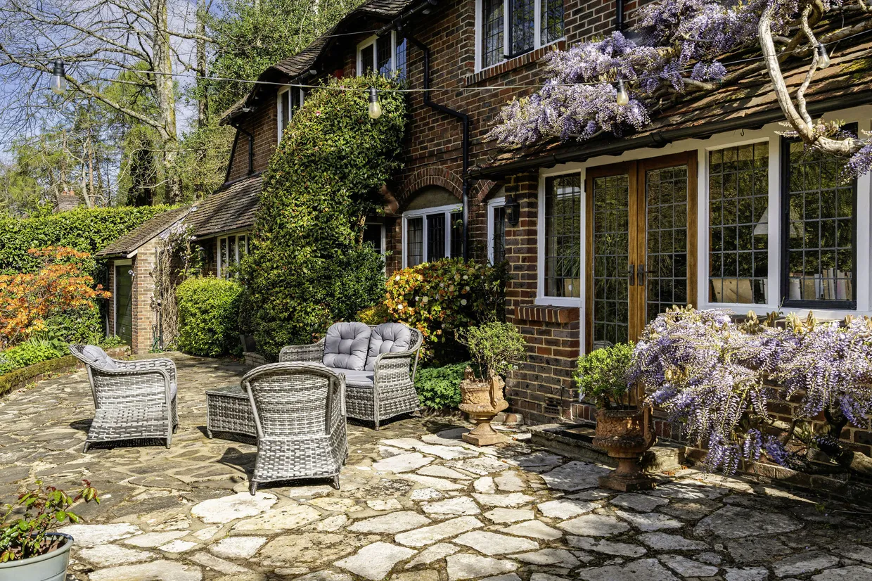 Chase Lane, Haslemere, GU27 photo 5