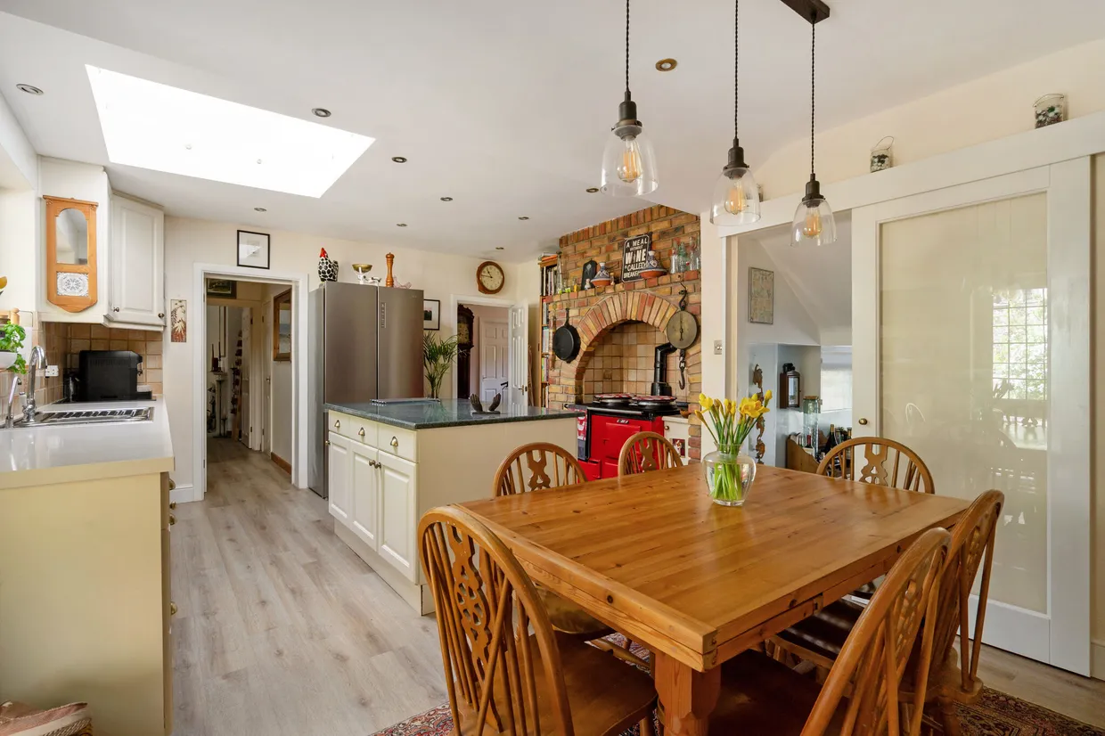 Chase Lane, Haslemere, GU27 photo 8
