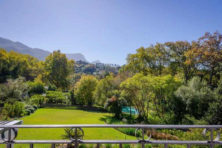 South Africa, Western Cape, Constantia, Pear Lane, 2