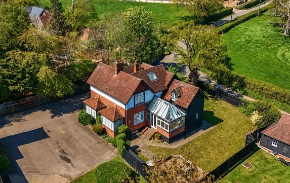 Mangrove Lane, Hertford, SG13