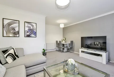 Railway Terrace, Kings Langley, WD4