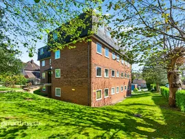 Woodlands Road, Redhill photo