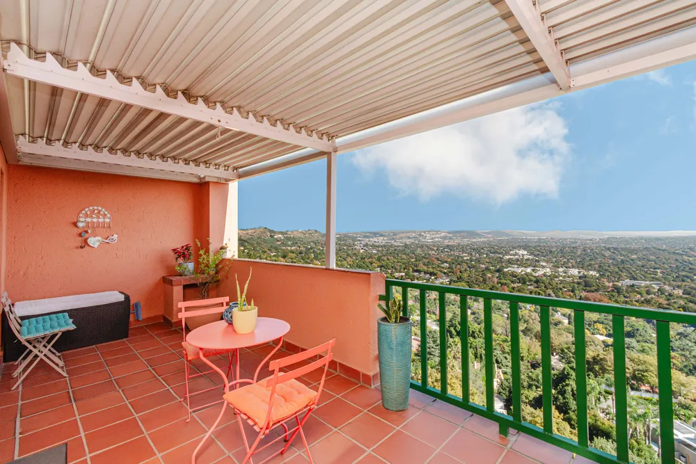 South Africa, Gauteng, Northcliff, Highcliff Way, 49