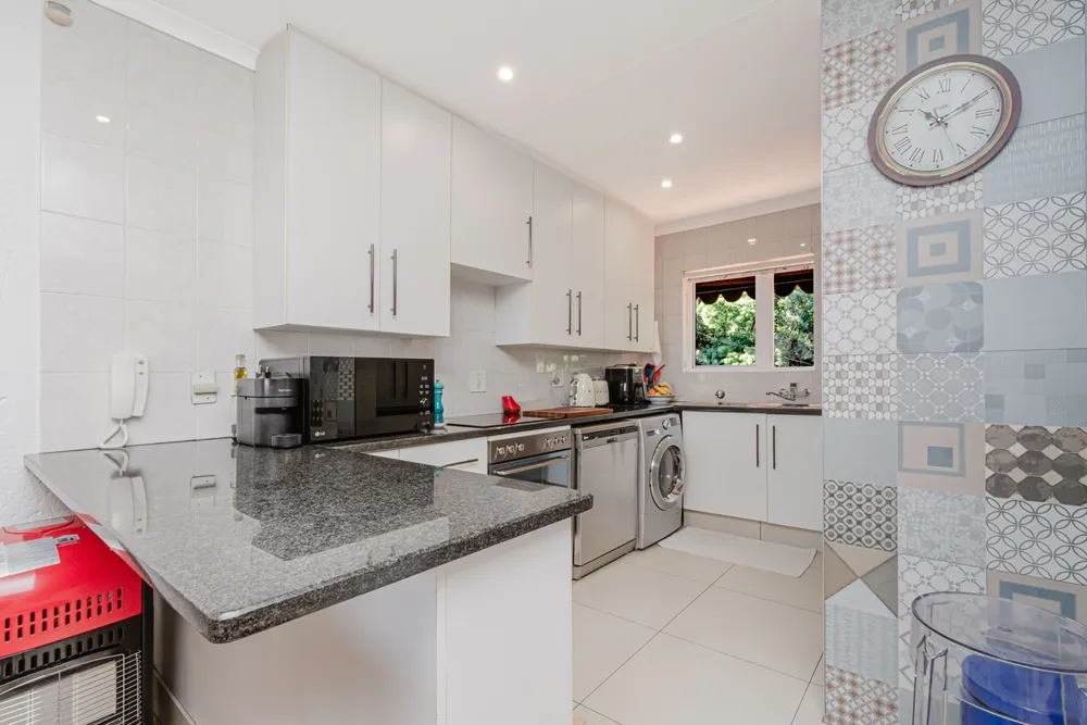 South Africa, Gauteng, Northcliff, Highcliff Way, 49
