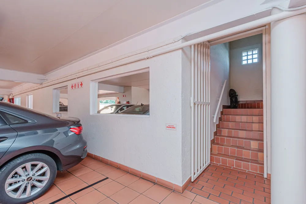 South Africa, Gauteng, Northcliff, Highcliff Way, 49