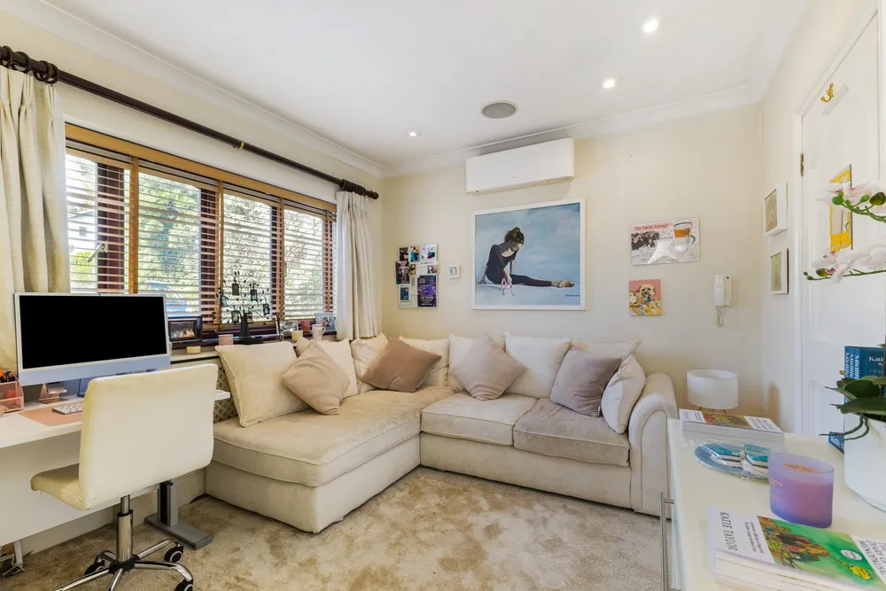 Spring Lake, Stanmore, HA7