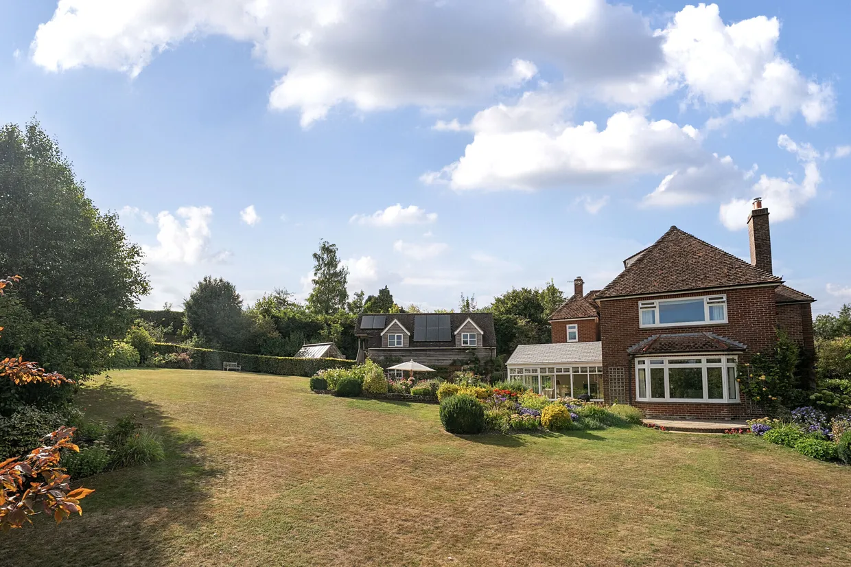 Marlborough Road, Collingbourne Kingston, SN8 photo 1