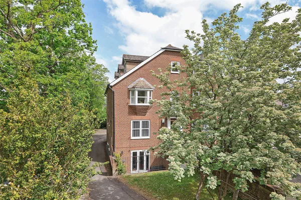 Upper Bridge Road, Redhill, Surrey, RH1