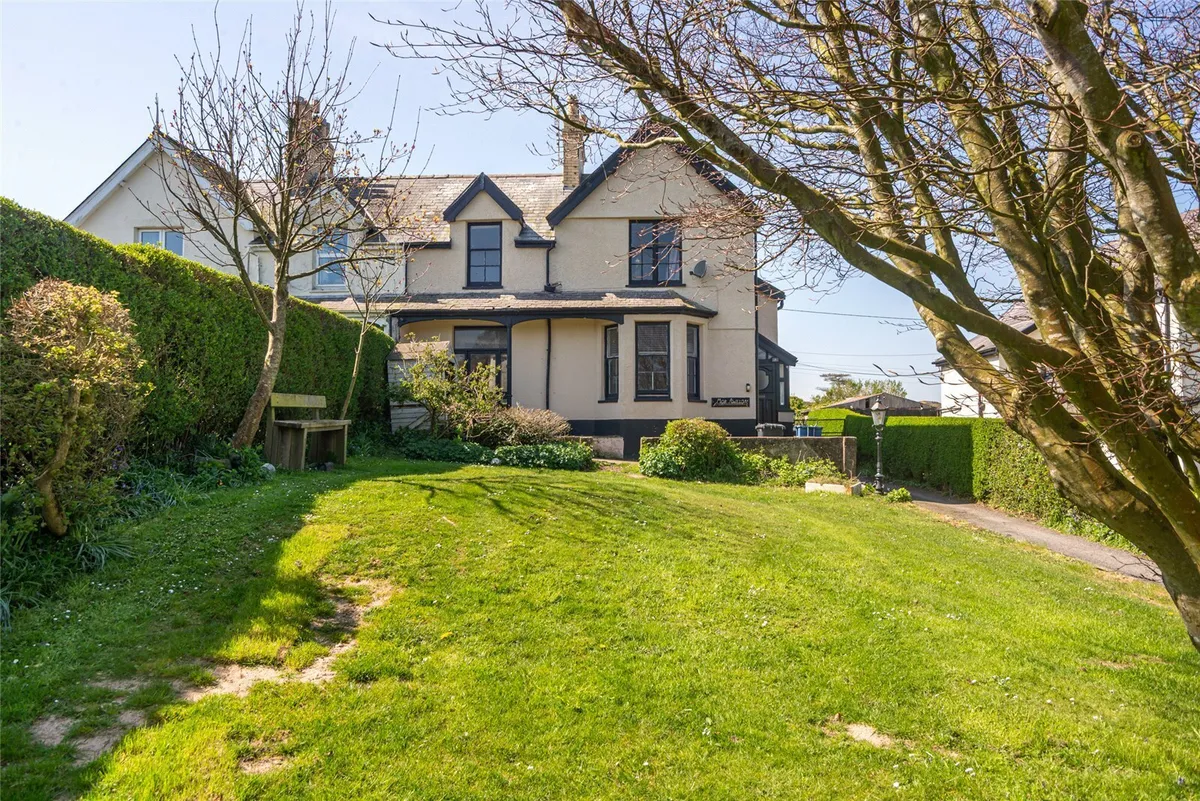 Bull Bay, Amlwch, Isle of Anglesey, LL68
