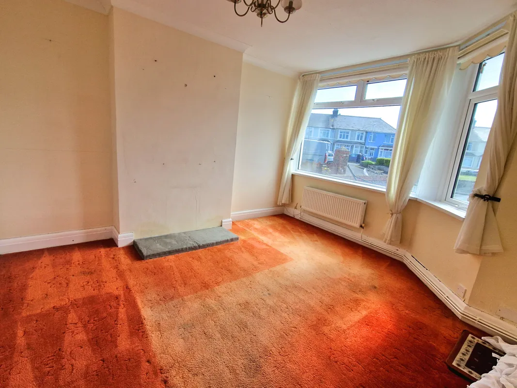 POPLAR CRESCENT, PORTHCAWL, CF36 5LF