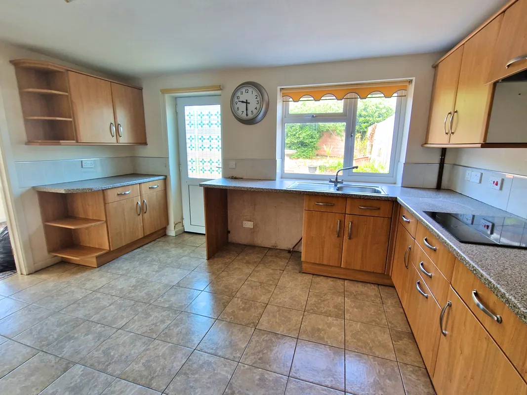 POPLAR CRESCENT, PORTHCAWL, CF36 5LF