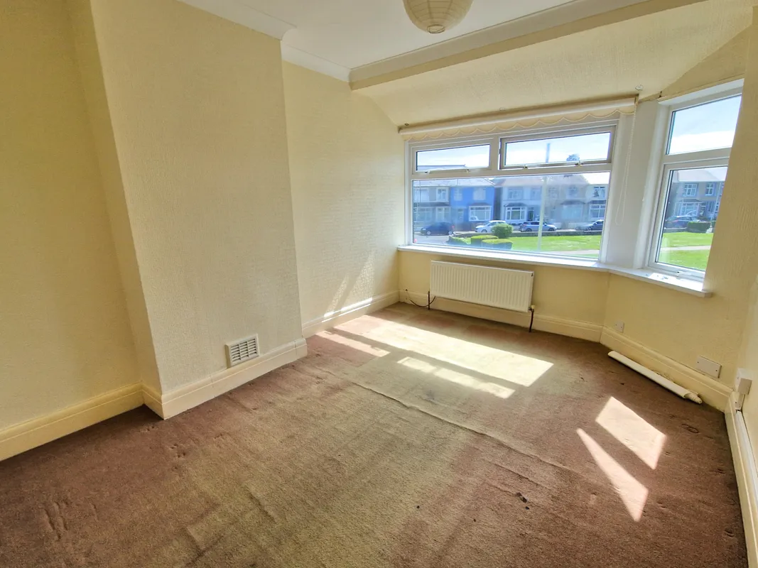 POPLAR CRESCENT, PORTHCAWL, CF36 5LF