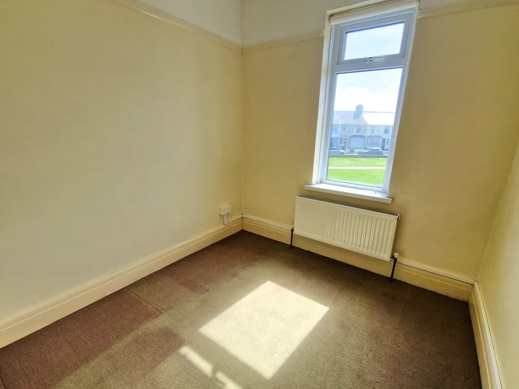 POPLAR CRESCENT, PORTHCAWL, CF36 5LF