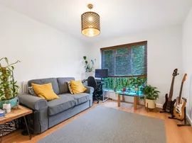 Upper Tulse Hill, London photo