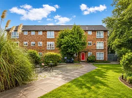 Upper Tulse Hill, London photo