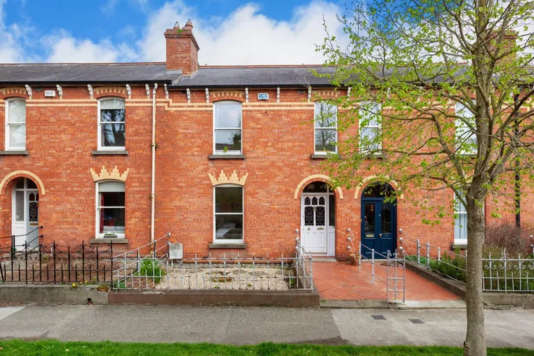 16 Shandon Park, Phibsborough, Dublin 7, D07XY33