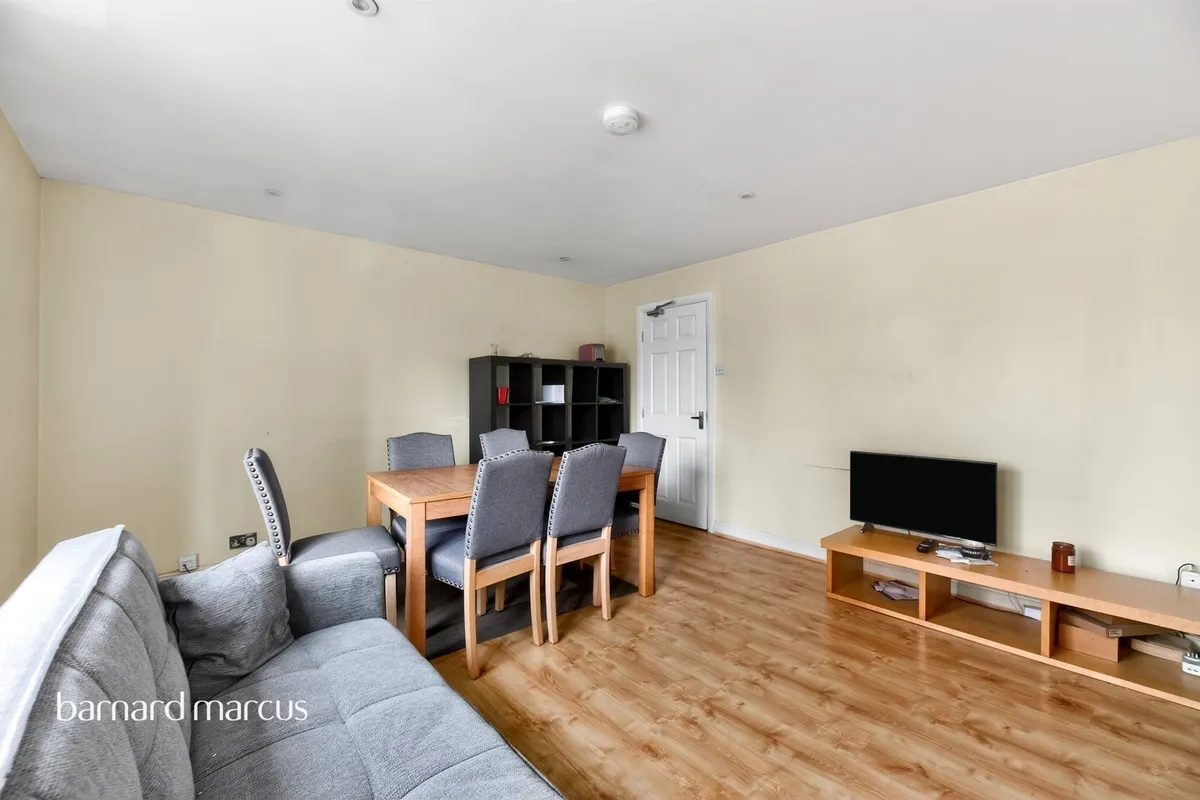 Hazelhurst Road, London