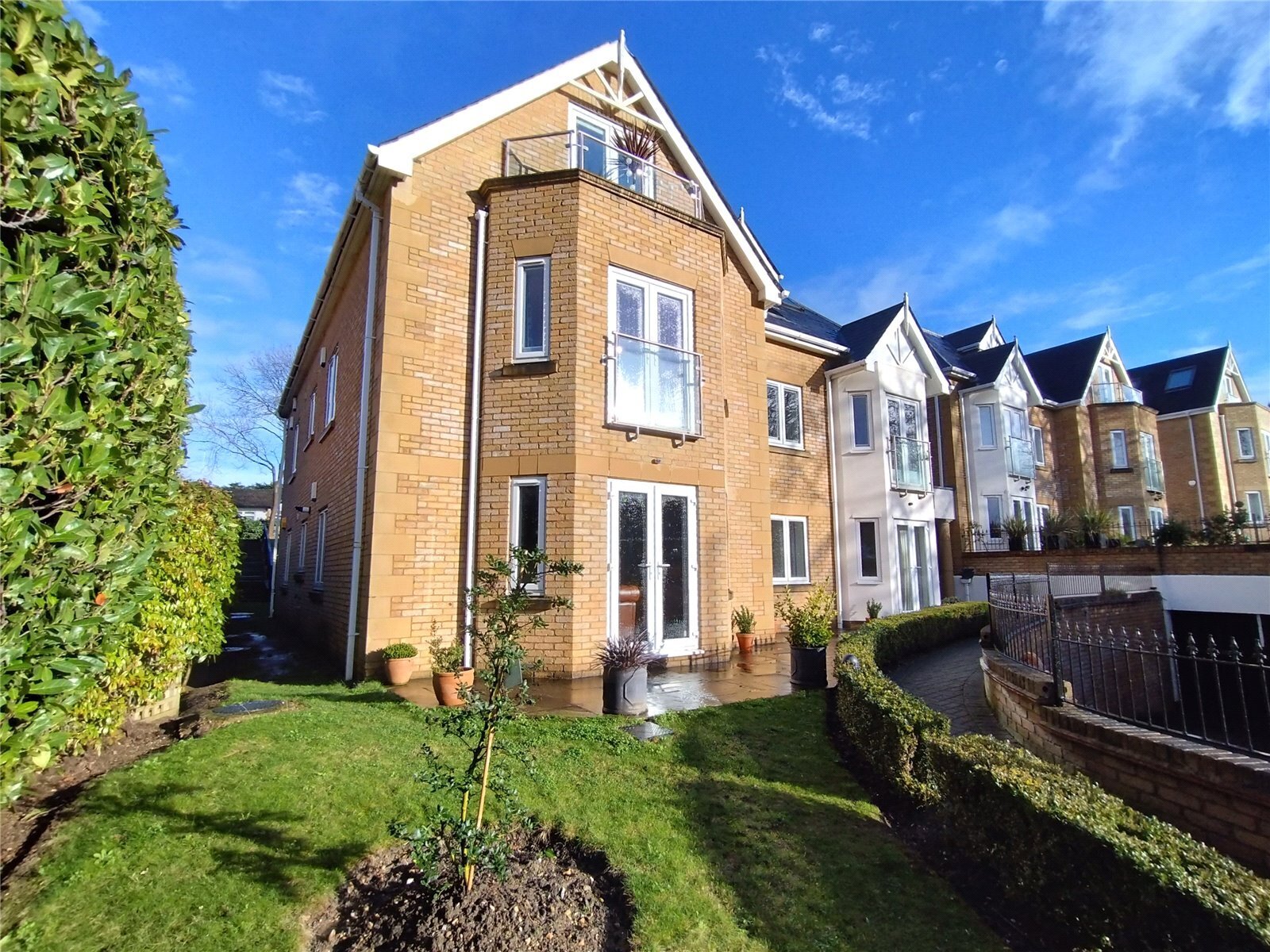 Slades Hill, Enfield, Middlesex, EN2 Image 1
