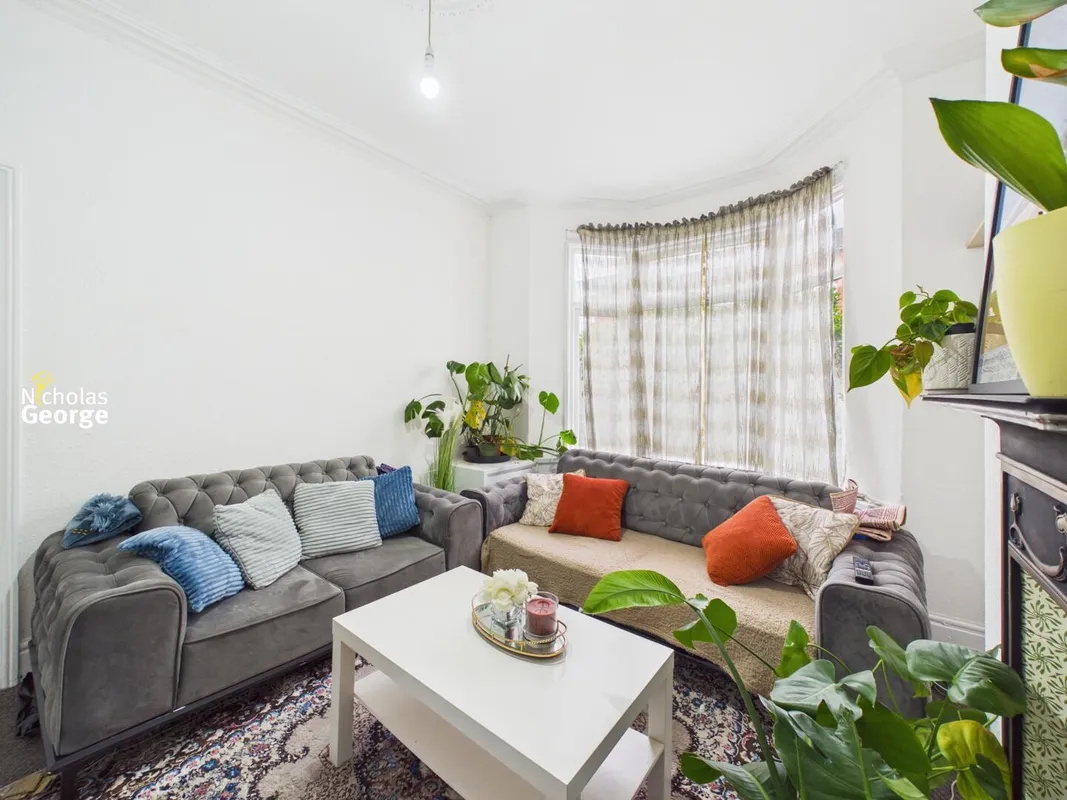 Passey Road, Birmingham, B13 9NR