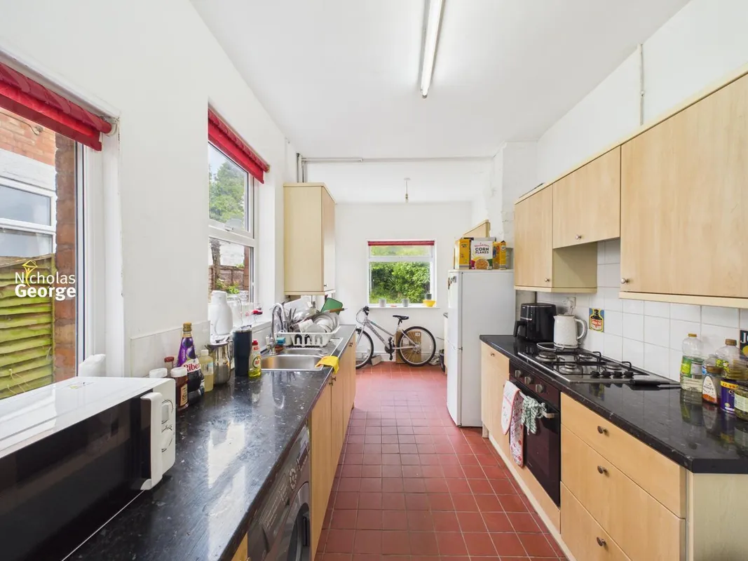 Passey Road, Birmingham, B13 9NR