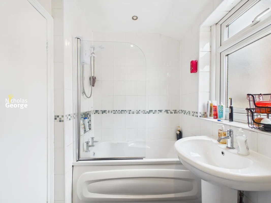 Passey Road, Birmingham, B13 9NR