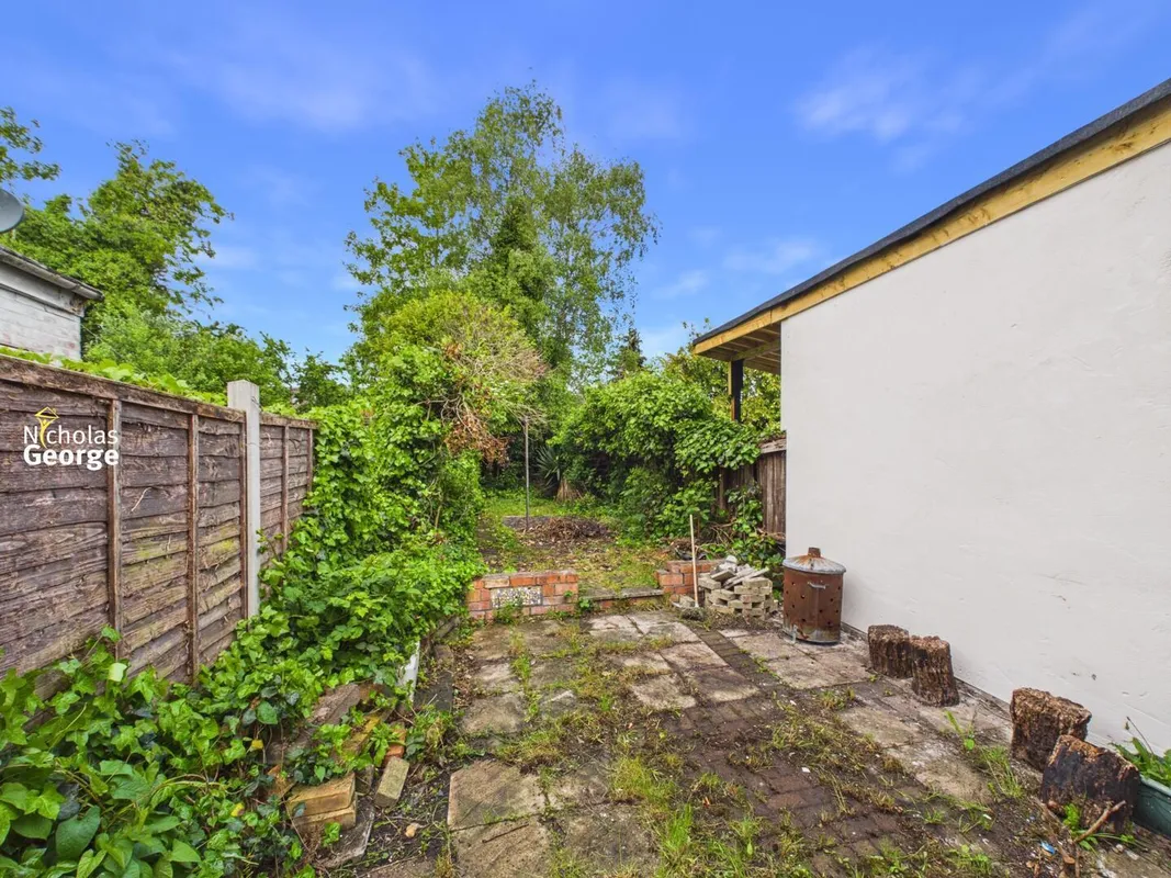 Passey Road, Birmingham, B13 9NR