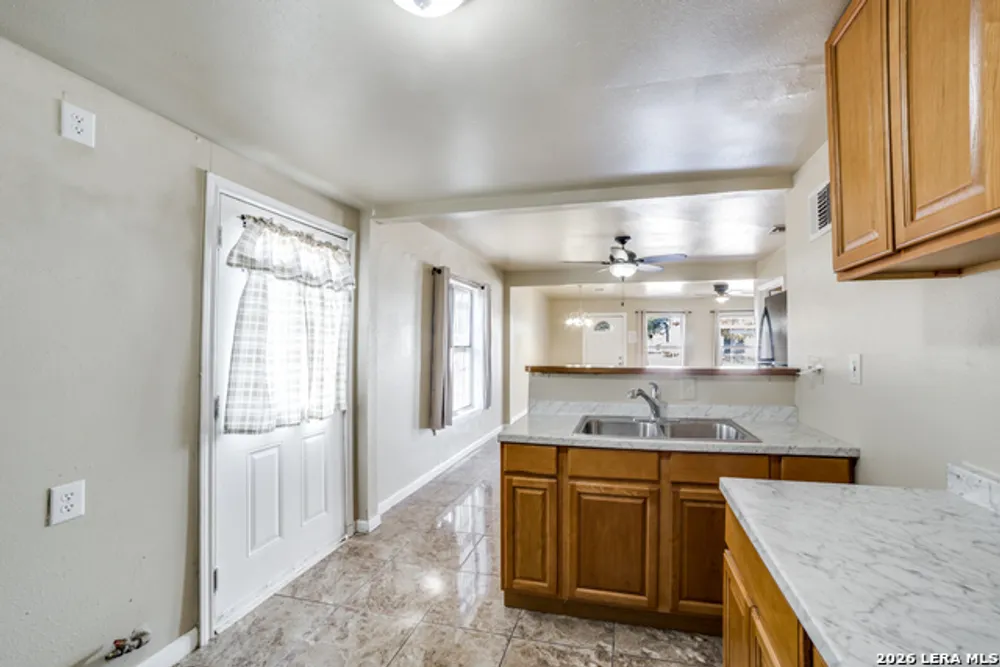 806 Ceralvo St, San Antonio, TX 78207